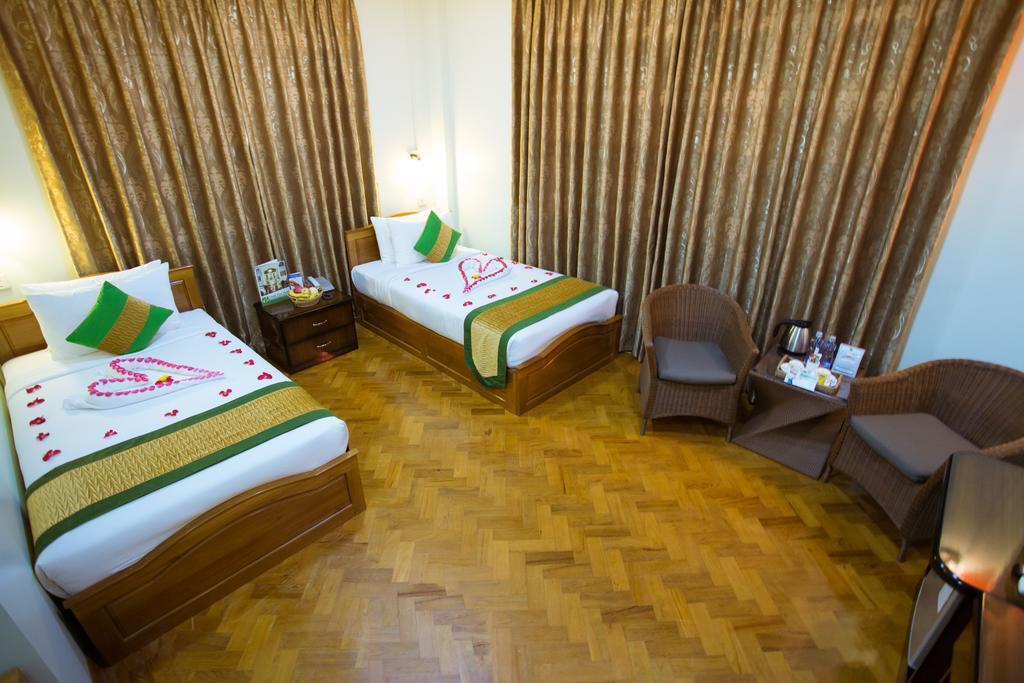 Great Feel Hotel Янгон Номер фото