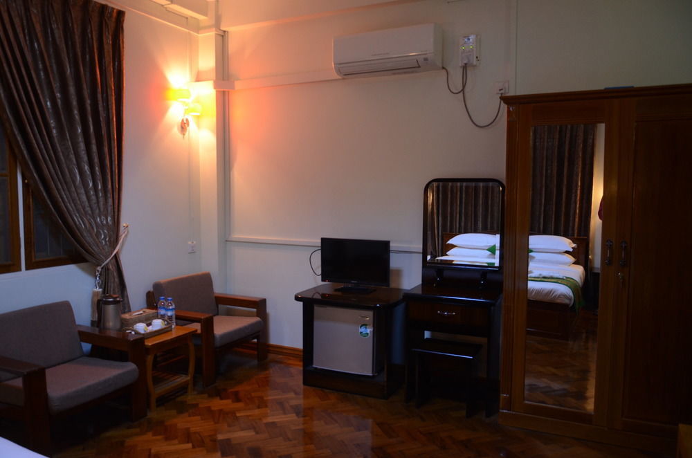 Great Feel Hotel Янгон Экстерьер фото