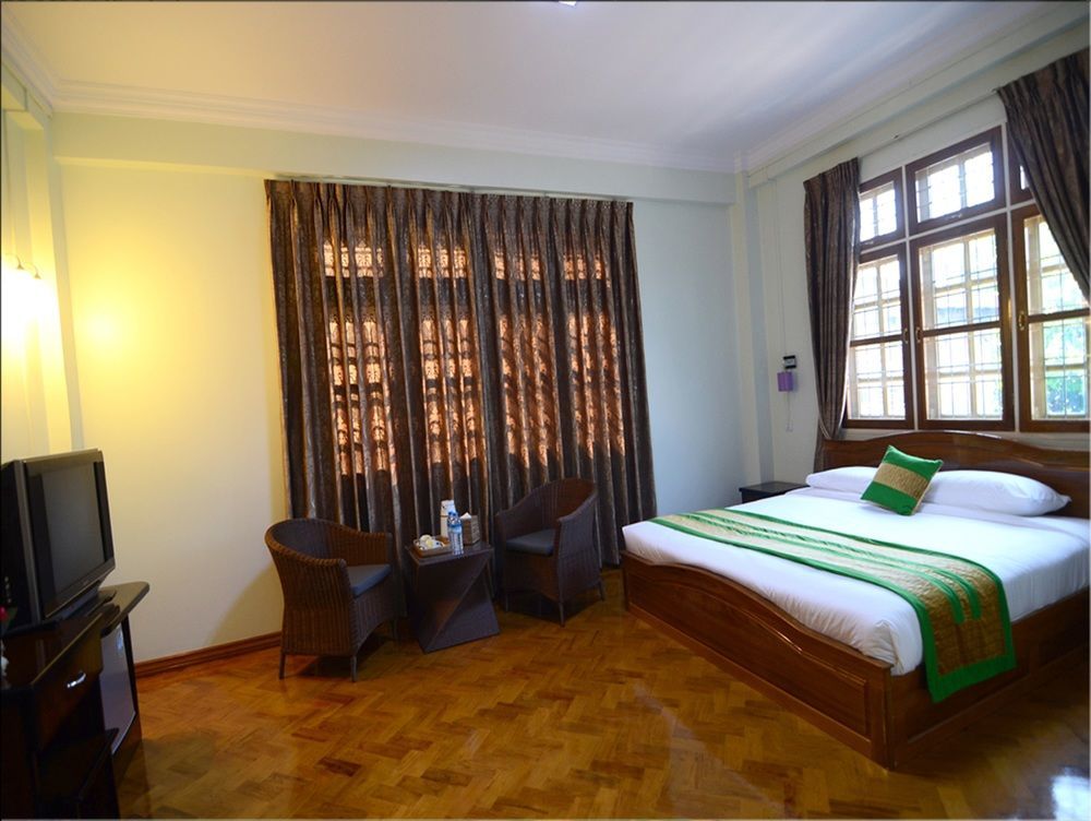 Great Feel Hotel Янгон Экстерьер фото
