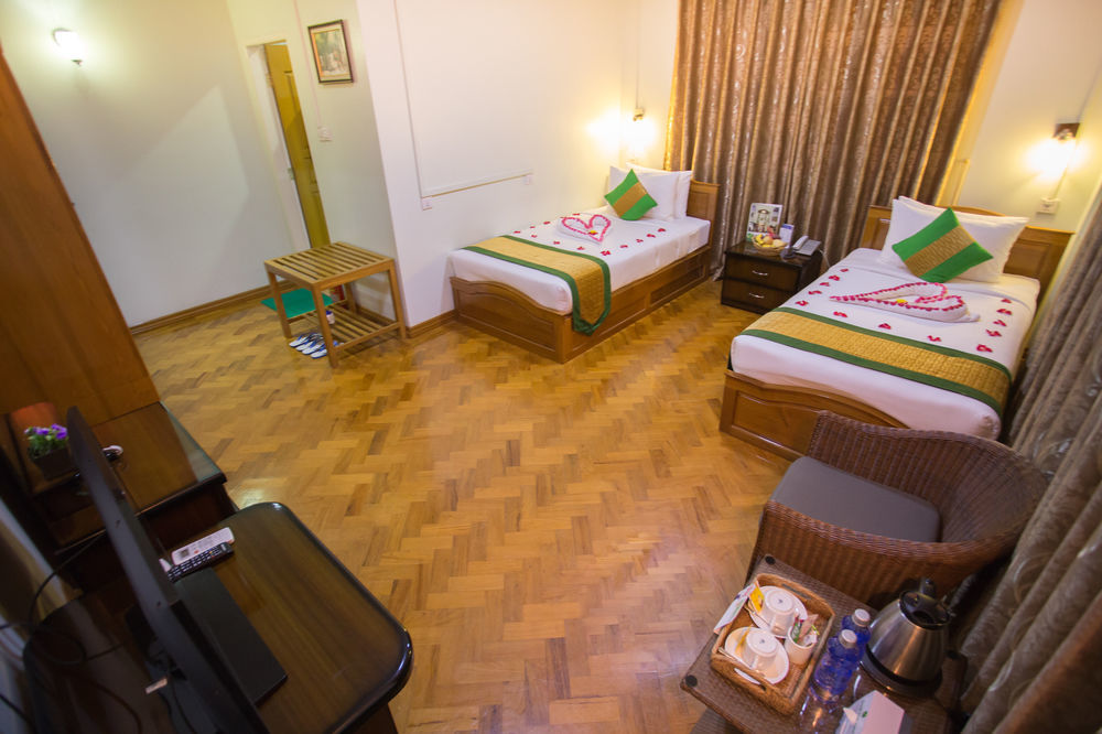 Great Feel Hotel Янгон Экстерьер фото