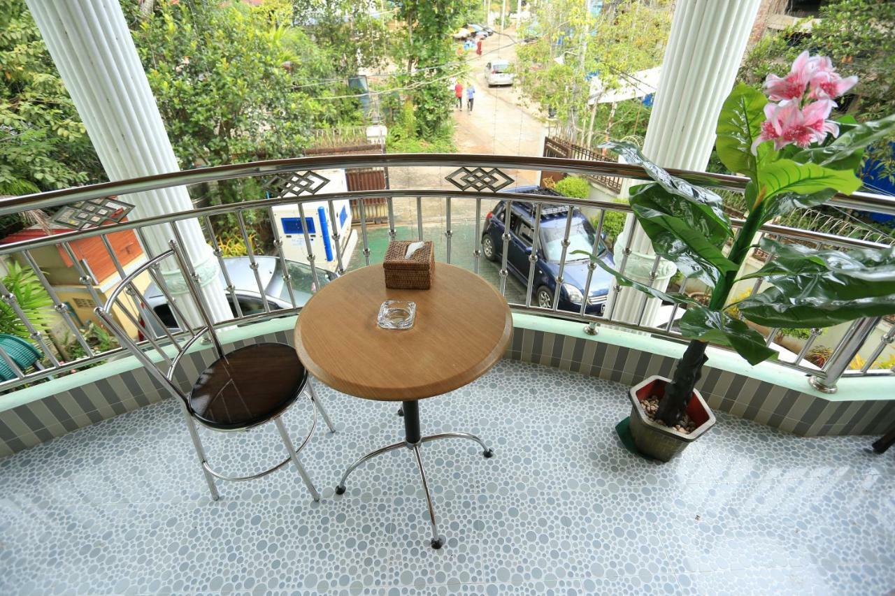 Great Feel Hotel Янгон Экстерьер фото
